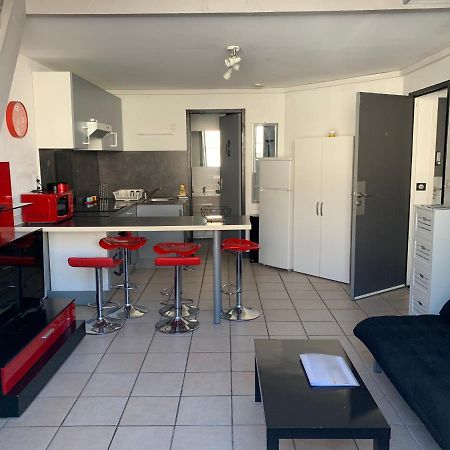 Appartement T3 Tout Confort En Duplex A 20Mn A Pied Du Centre-Ville Avec Tv Et Wifi Ла-Рошель Экстерьер фото